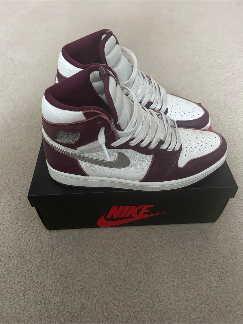 Nike Air Jordan 1 Retro High OG ‘Bordeaux’ Size 9.5 - Picture 6 of 6
